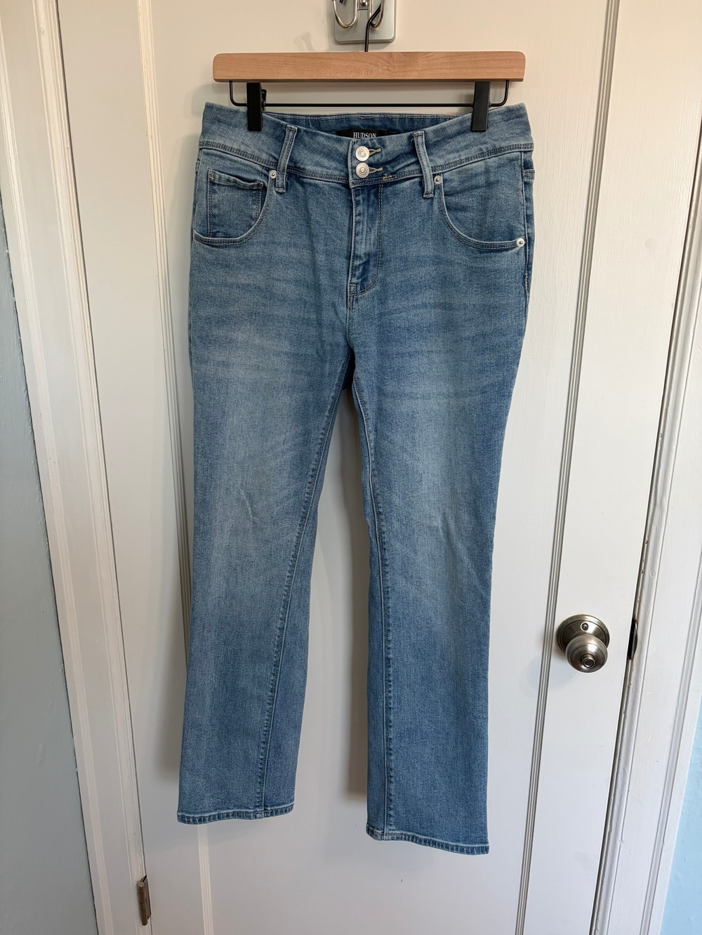 Hudson Women's Slim Straight Leg Jeans Icy Blue Light Wash Flap Pockets Size 6